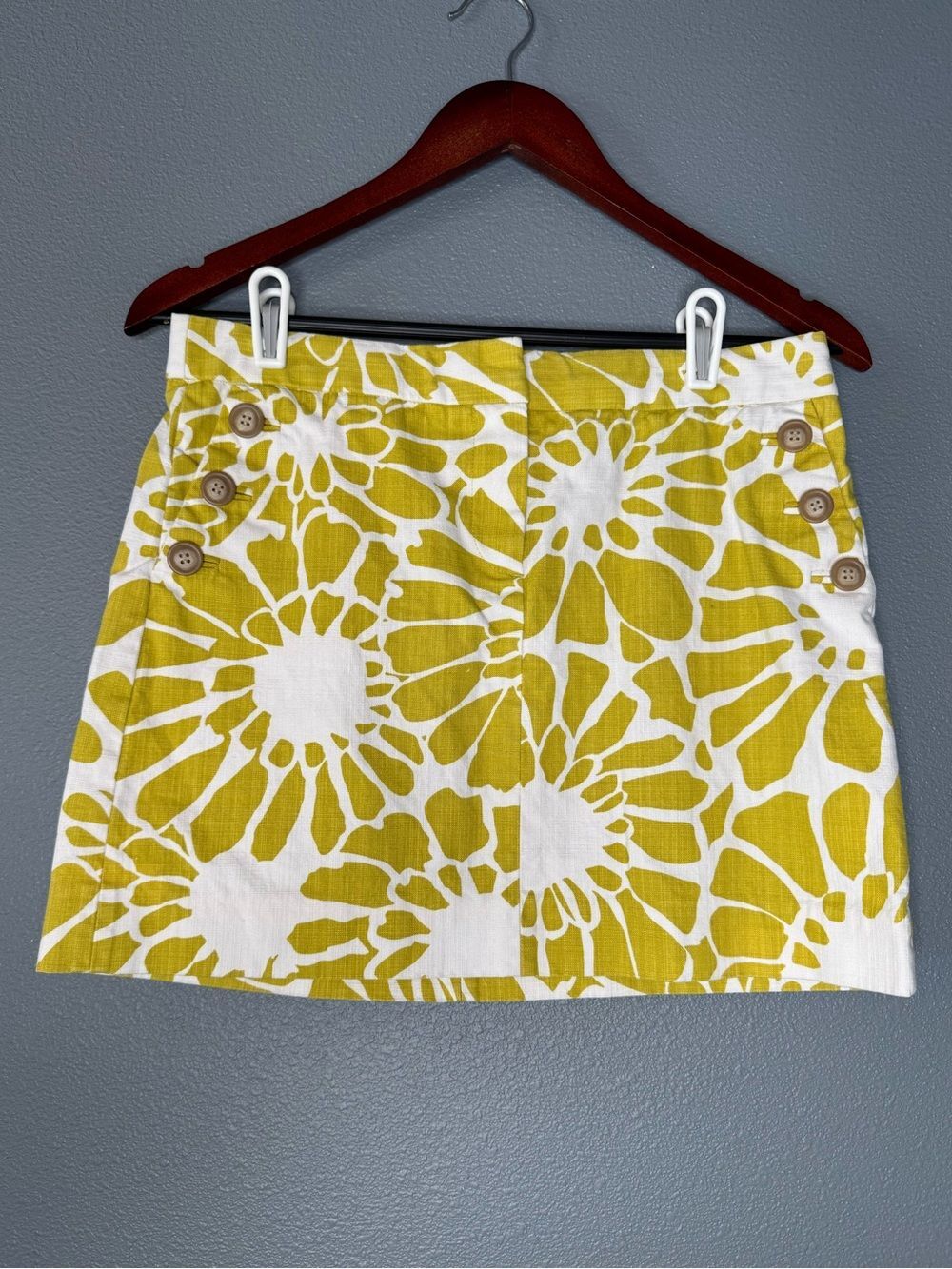 J Crew White and Yellow Floral Cotton Mini Skirt Size 6 Preppy Resort Vacation